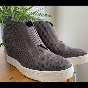 Mia Casual Sneakers -Cristie